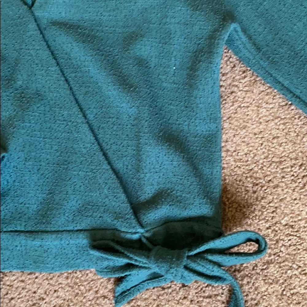 Made well Texture and Thread Top - Picture 3 of 4